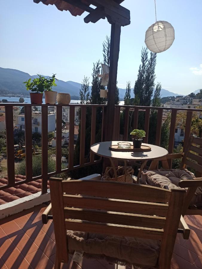 Apartamento Harmony Poros Town Exterior foto